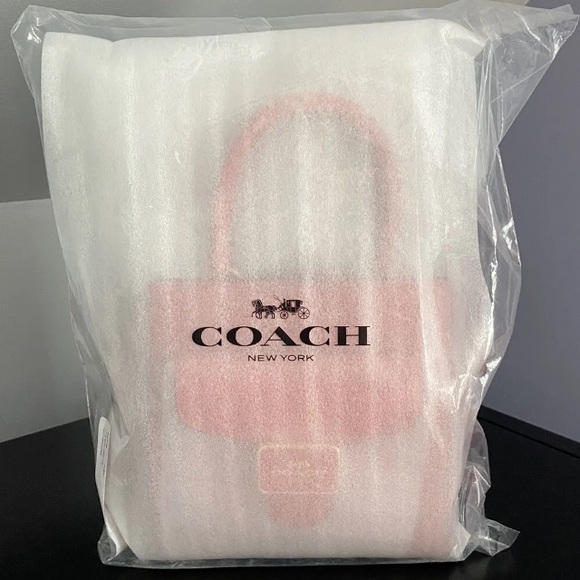 NWT 🛍 COACH Mini Pepper Crossbody - Picture 3 of 9